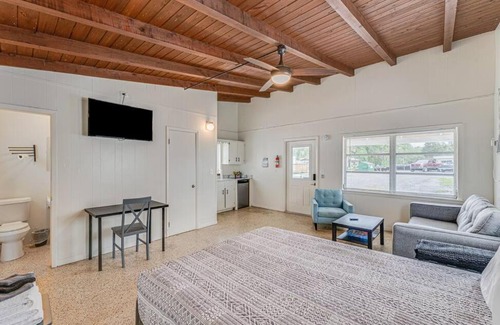 Chassahowitzka House | Cozy River Cabin 3