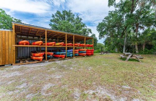 Chassahowitzka House | Cozy River Cabin 3