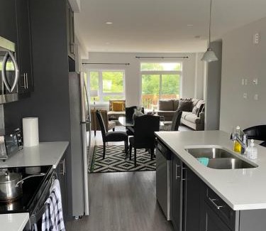 Cambridge House | Cozy room