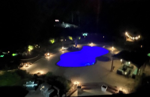 Zionhill House | Cozy room in a big home on a 6 acre resort-like Tranquil property