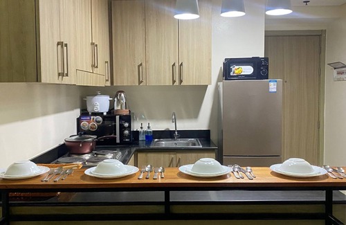 Barangay 76 Condo | Cozy Room in Modern Parañaque Condo With 2 Bedrooms