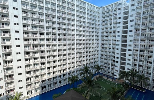 Barangay 76 Condo | Cozy Room in Modern Parañaque Condo With 2 Bedrooms