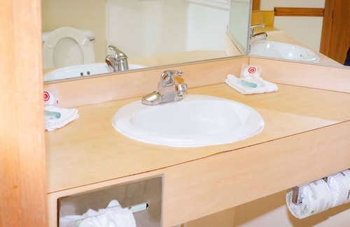 Williamsburg House | Cozy Rooms in Williamsburg, A service to remember, A hotel to relax