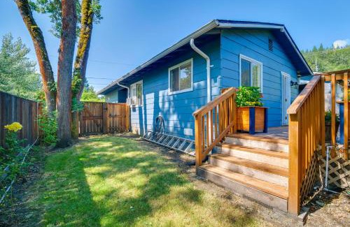 Roseburg House | Cozy Roseburg Home with Fire Pit and Gas Grill!