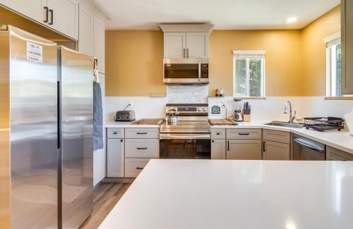 Santa Clarita House | Cozy Santa Clarita Cottage Near Parks and Trails!