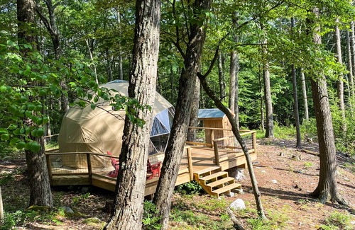 Wallkill House | Cozy, Seasonal Geo-Dome with Heat/AC on Private Hiking paradise in Gunks.