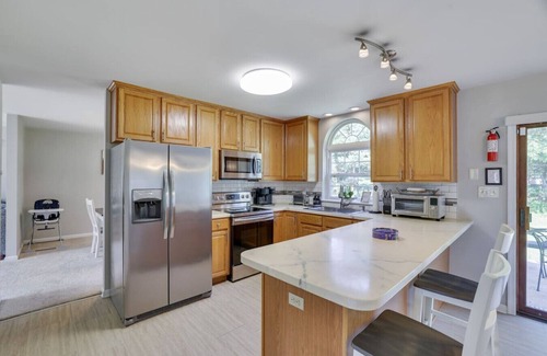 Tunkhannock Township House | Cozy Secluded 3BR Home Pocono Raceway - Game Room