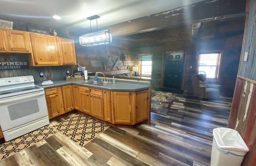 McGregor Cabin | Cozy, secluded, peaceful, pond, fishing , swimming, cabin life, large yard area