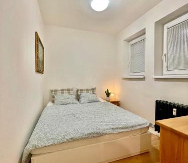 Ruzinov Apartment | Cozy Self check-in Apartment in vibrant Ruzinov area, Komárnická 42, Bratislava