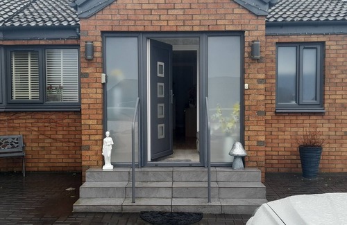 Fishcross Apartment | Cozy self contained annex,central location for edinburgh, stirling, Loch lomond