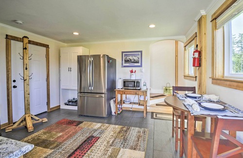 Adelma Beach Condo | Cozy Sequim Condo: Olympic Discovery Trail Access!