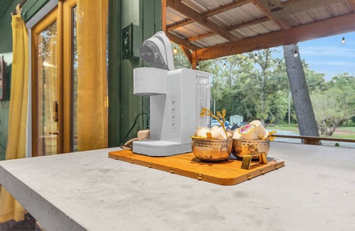 Greenville Cabin | Cozy Shipping Container - Relax by the River