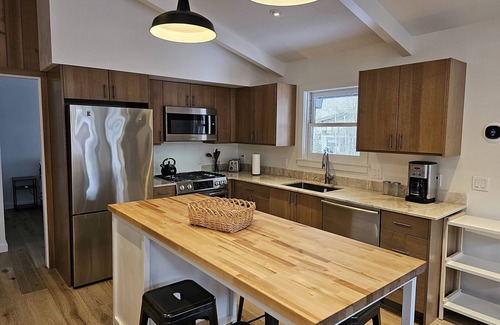 Warm Springs Condo | Cozy Ski Retreat 1 Mile From Sun Valley Ski Lifts.