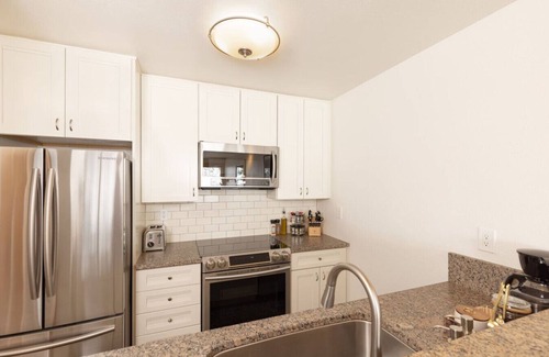Big Sky Condo | Cozy Slope-Side 2 Bedroom, Walk to Chairlifts!