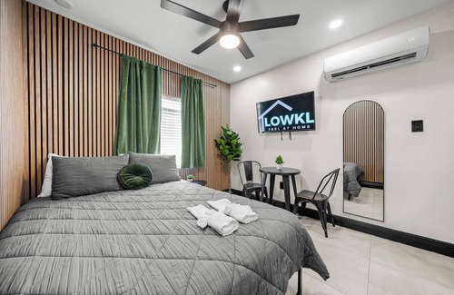 West Avenue Hotel | Cozy SoBe Studio | Free Parking & More