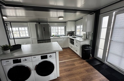 Monahans Apartment | Cozy Space, Expansive Feel: Very open BoxHouse, Monahans, TX