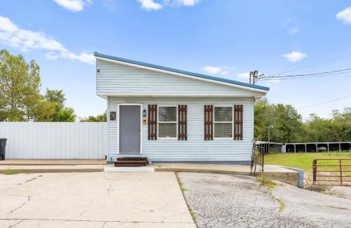 Westview Apartment | Cozy Space Near Rough River Lake Adventures Await