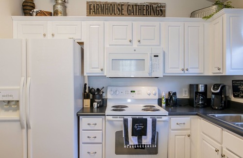 Northwest Pensacola House | Cozy & Spacious 4 bdrm Cottage in Pensacola