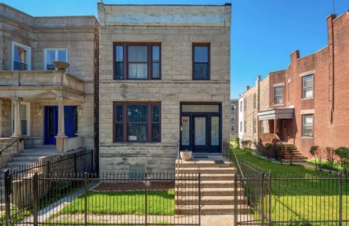West Englewood Apartment | Cozy Spacious Garden Unit