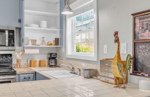 Spartanburg House | Cozy Spot - Perfect for Long Stays - Walk Downtown