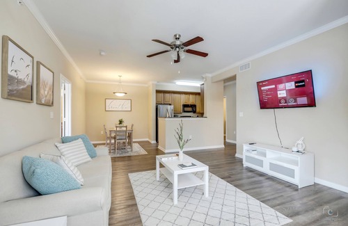 The Colony Apartment | Cozy Stay minutes from The Star! W/Pool & Gym - Near Top Golf and PGA Frisco!