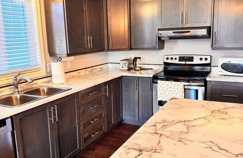 Terra Nova House | Cozy stay near Airport