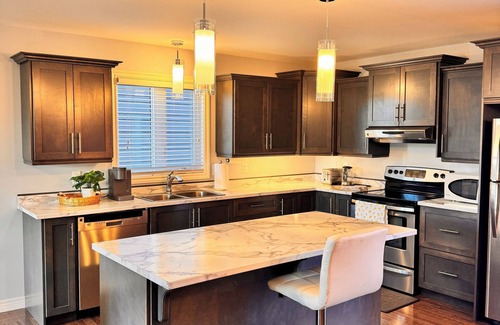 Terra Nova House | Cozy stay near Airport