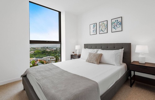 Moonee Ponds Apartment | Cozy Stay with City Views and Great Amenities