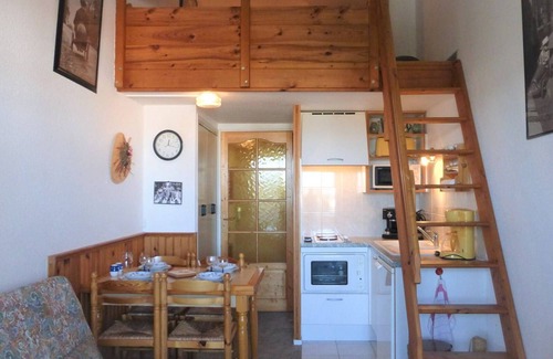 Saint-Hilaire-de-Riez Apartment | Cozy Studio with Mezzanine, Balcony & Garage, 200m from Beach - Sleeps 4 - Saint-Hilaire-de-Riez