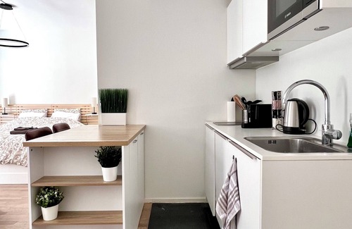 Ilot Sacre Apartment | Cozy Studio 2 min from Grand Place