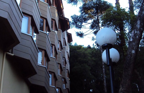 Floresta Apartment | Cozy Studio Apartment with Fireplace in Gramado