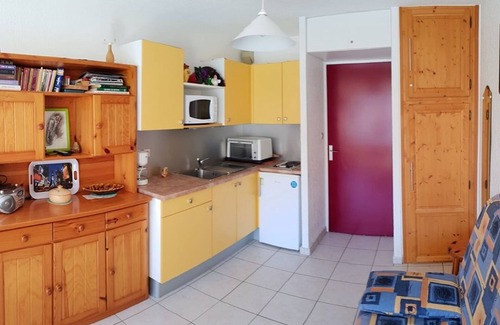 Plage d'Argeles Apartment | Cozy Studio-Cabin, Pool Access, 200m from Beach, Sleeps 4 - Argelès-sur-Mer