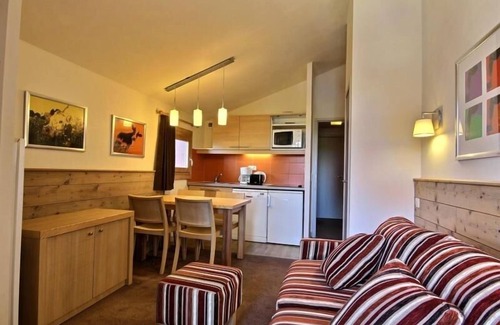 Belle Plagne Apartment | Cozy studio-cabin for 4 pers. 50m from slopes, balcony, elevator