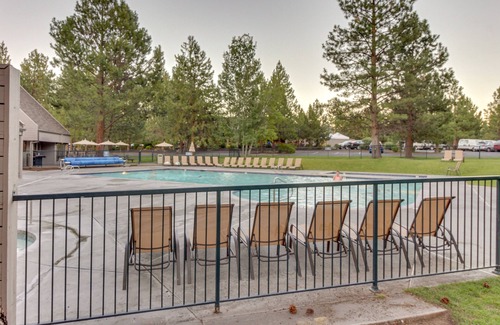 Century West Apartment | Cozy studio condo with free WiFi, shared pool & tennis, near river