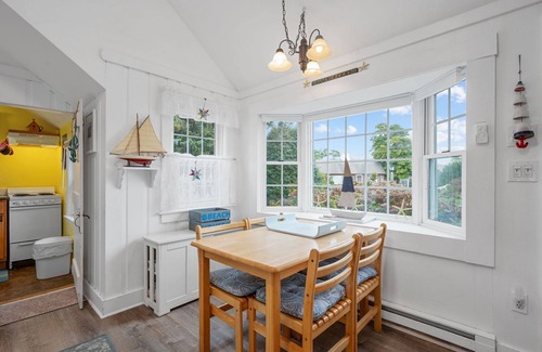 South Yarmouth Cottage | Cozy Studio Cottage Steps from the Beach