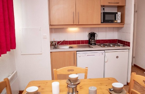 Puy-Saint-Vincent Apartment | Cozy studio for 4 with balcony and equipped kitchen in Puy-Saint-Vincent