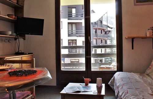 Risoul Apartment | Cozy studio for 4 in the heart of Risoul, close to shops and slopes