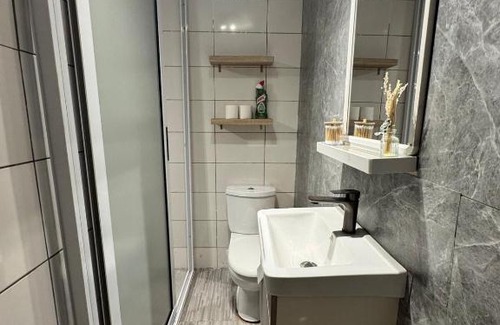 Adenta Apartment | Cozy studio in Adenta, Accra