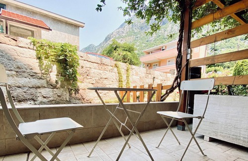 Kotor Apartment | Cozy studio in charming Dobrota