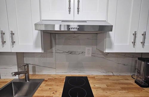 Rahway Apartment | Cozy studio in charming Rahway with AC and WiFi