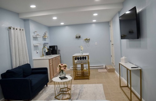 Alden Manor Apartment | Cozy Studio in Elmont.