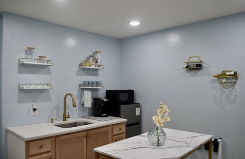 Alden Manor Apartment | Cozy Studio in Elmont.