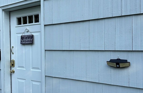 Trumbull Apartment | Cozy studio in lovely Trumbull with WiFi, AC