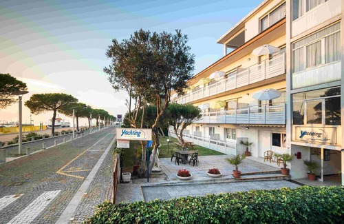 Lignano Sabbiadoro Apartment | Cozy studio apartment with sea view - Beahost