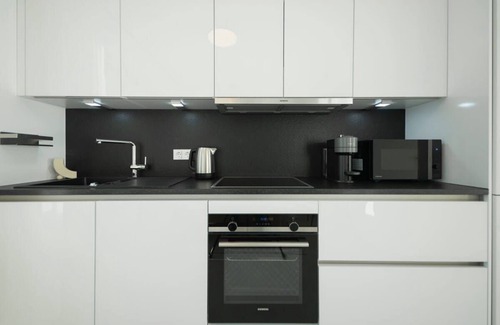 Gasperich Apartment | Cozy Studio Near Cloche d'Or w/Balcony & Wi-Fi