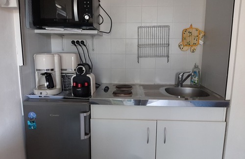 Le Penon Apartment | Cozy Studio Near Ocean, Shops & Market in Seignosse