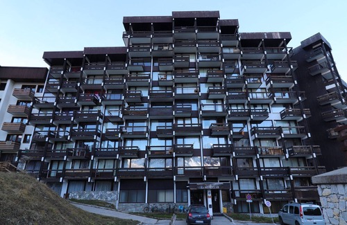 Le Lavachet Apartment | Cozy Studio Near Slopes and Shops with Balcony and WiFi