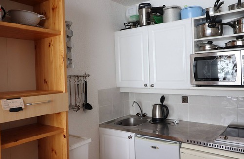 Le Lavachet Apartment | Cozy Studio Near Slopes and Shops with Balcony, Lake View & WiFi