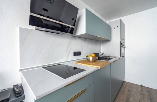 Le Lavachet Apartment | Cozy Studio · Ski-in/Ski-out · Balcony · Tignes Le Lavachet