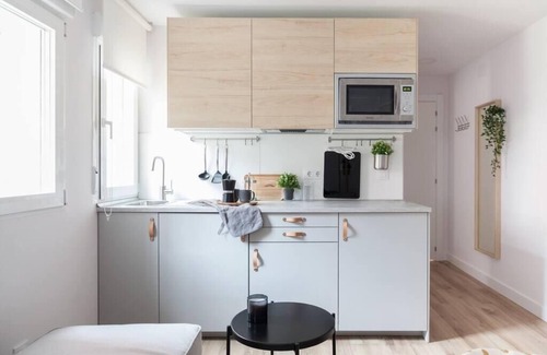 Hortaleza Apartment | Cozy studio w/double bathtube, Metro Pinar del Rey